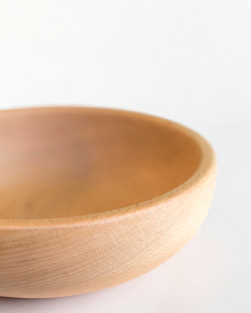 Ecohub NZ Entertainers Beech Nesting Bowl Set of 2 - natural beech wood - close-up detail of the bowl edge on a white background