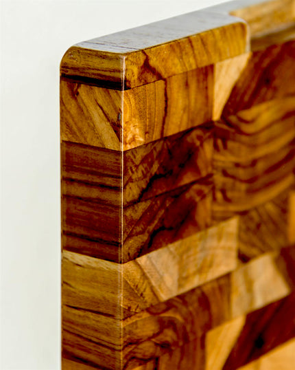Ecohub NZ Entertainers Mosaic Teak Grazing Board (35x25cm) - mosaic teak wood - close-up of thick edge and wood grain