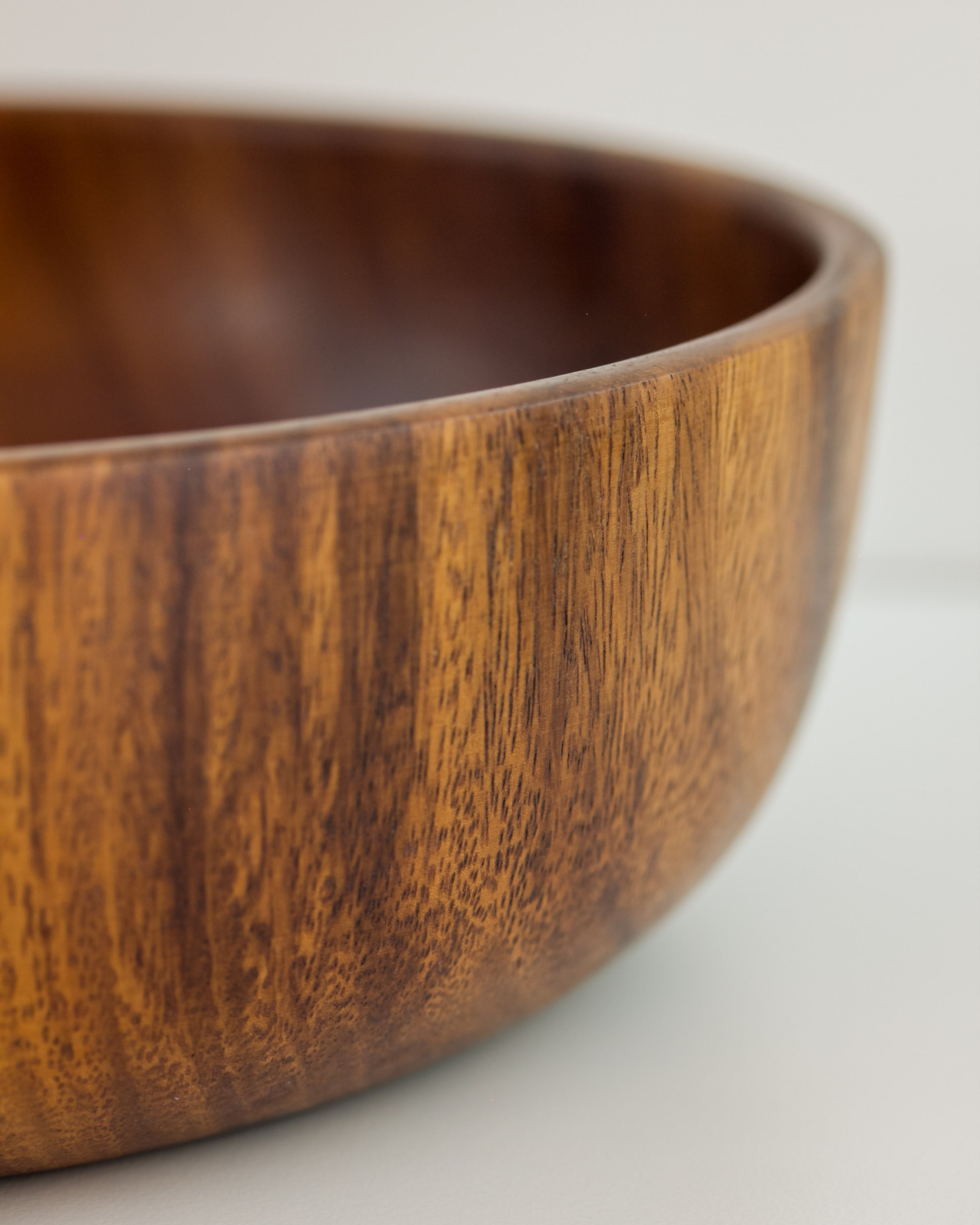 Entertainers Acacia Salad & Serving Bowl (26cm)
